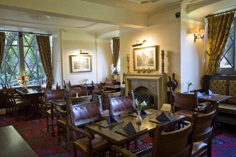 Stow Lodge Hotel - Photo of Bar